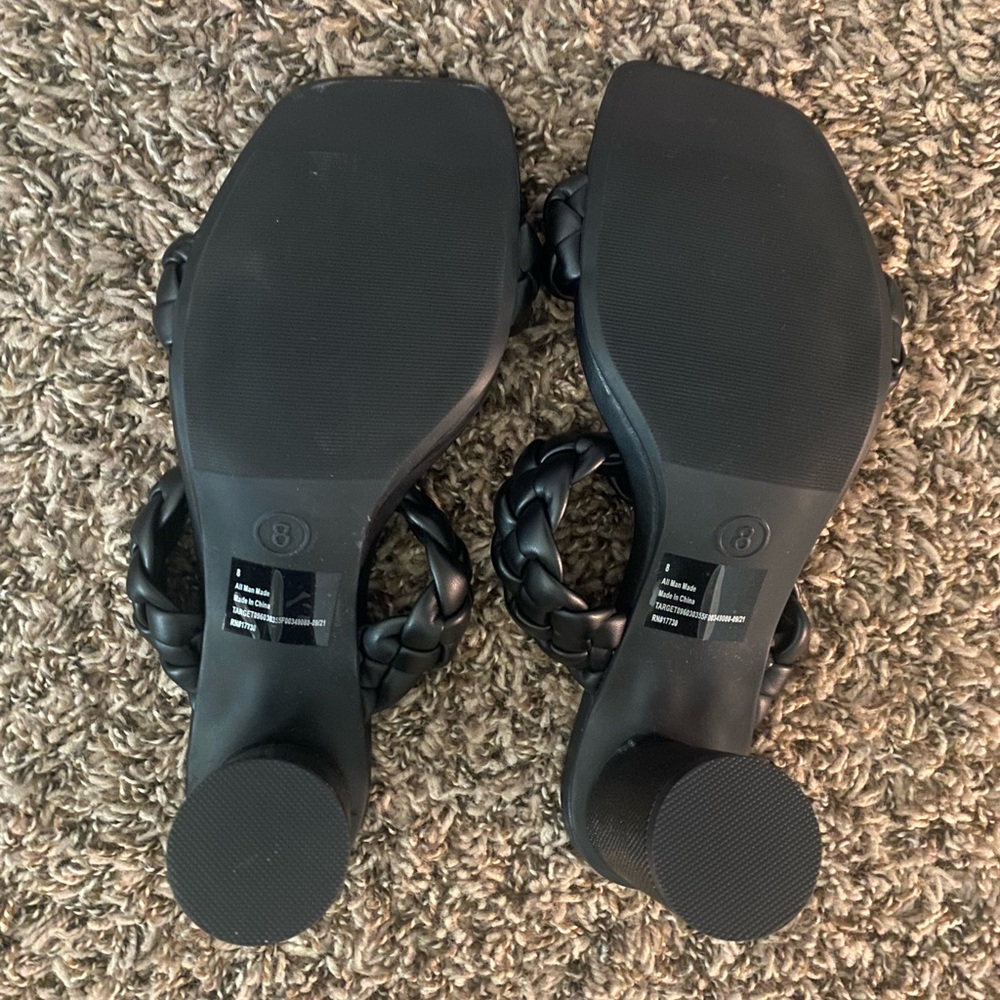 Sandals - Picture 5 of 6